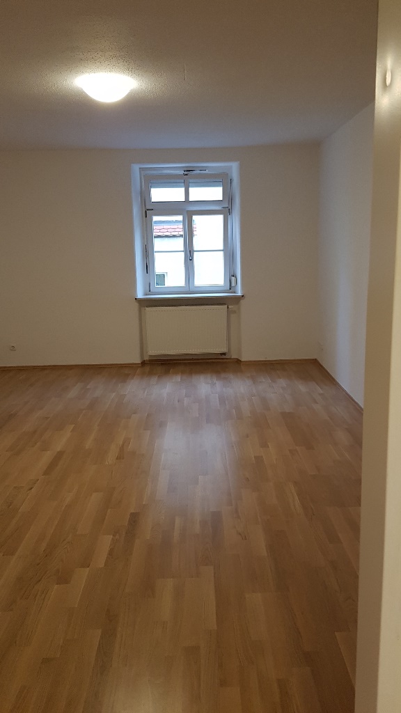 2 Zimmer Wohnung ab 01.08.2025(Ref : Kirchenpl. 4a, App 11)